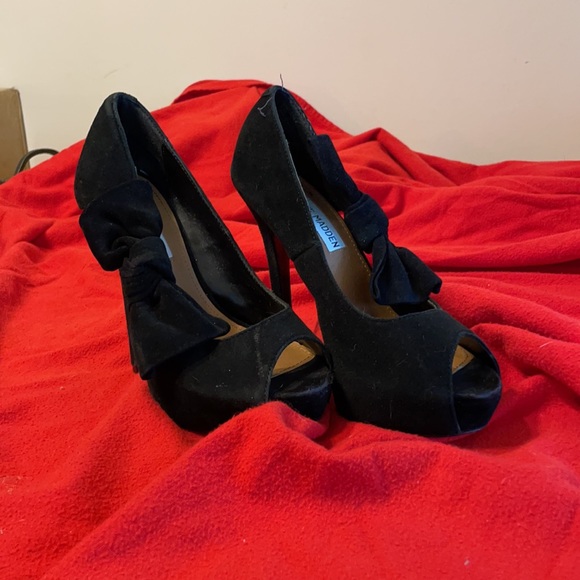 Steve Madden black stiletto’s.  Size 5 1/2 - Picture 9 of 10